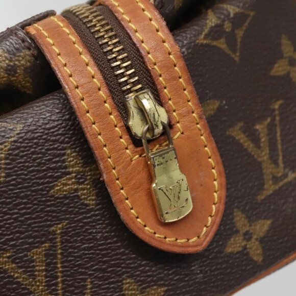 LOUIS VUITTON Monogram Trousse Patte Pression Cosmetic Pouch M47636 Auth 137557 - Picture 13 of 16